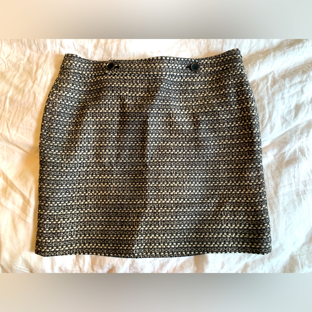 Tweed skirt